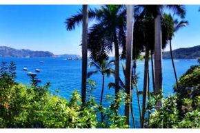 RELAX in SECLUSION with LOVED-ONES Villa w/BARMAN!